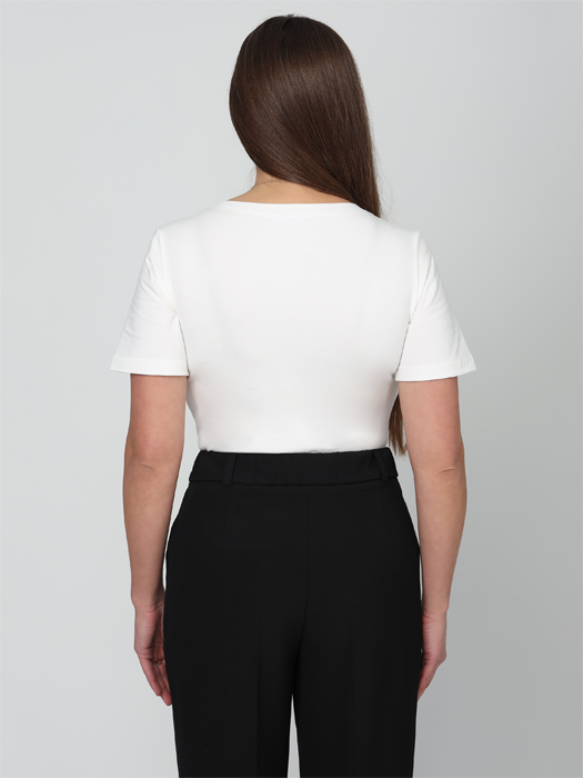 Футболка с вырезом (Молочный)